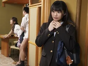 Cô bé mới lớn cướp anh xã của mẹ